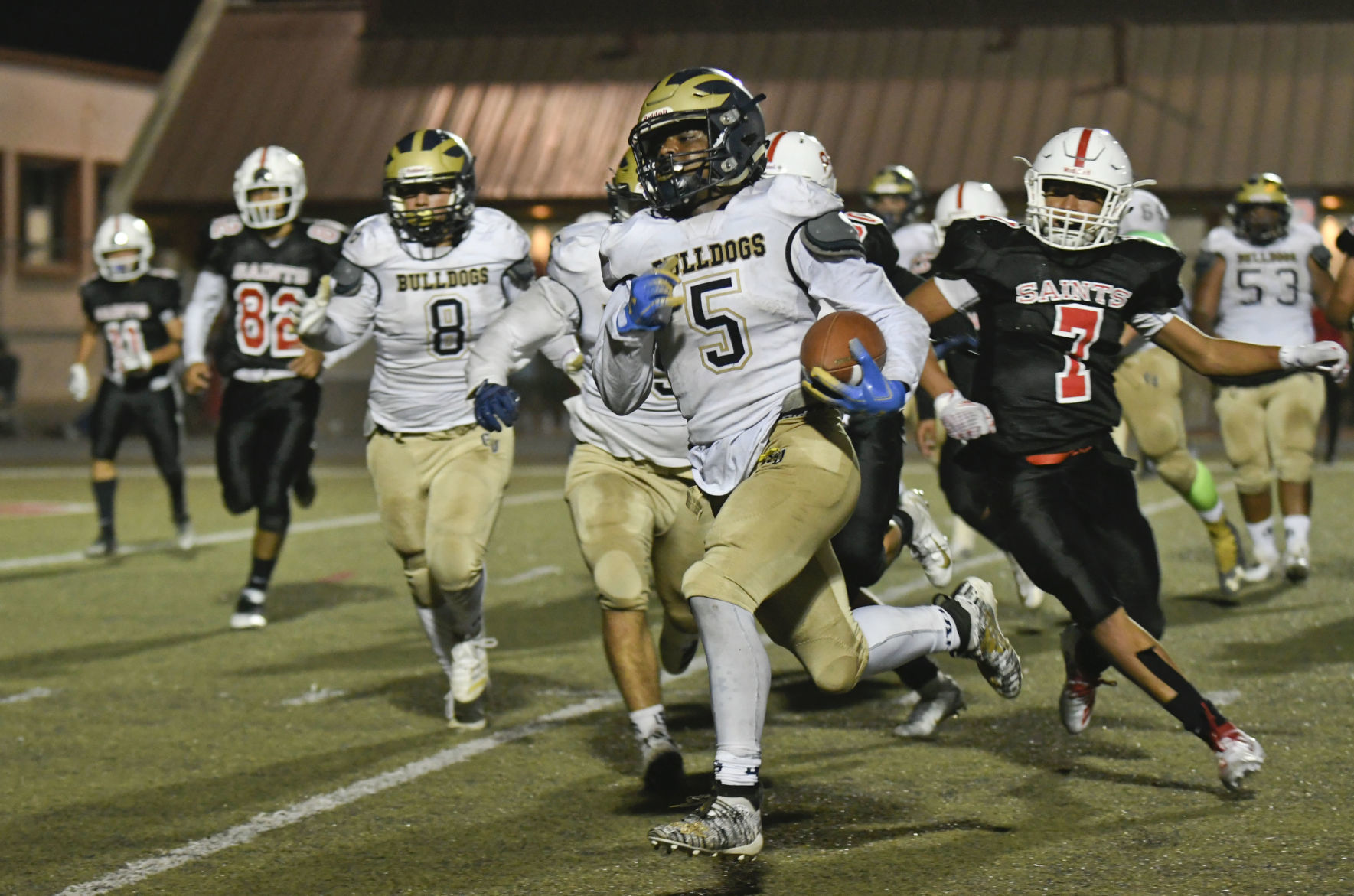 091319 GV SM football 15.jpg